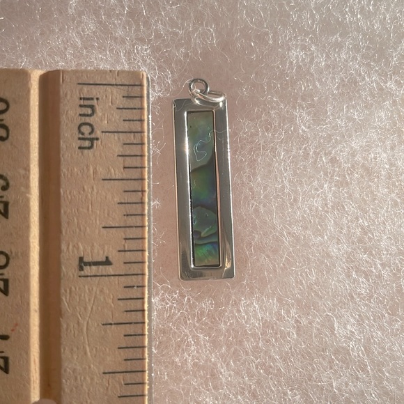 NEW Abalone shell pendant in silver tone - Picture 5 of 7